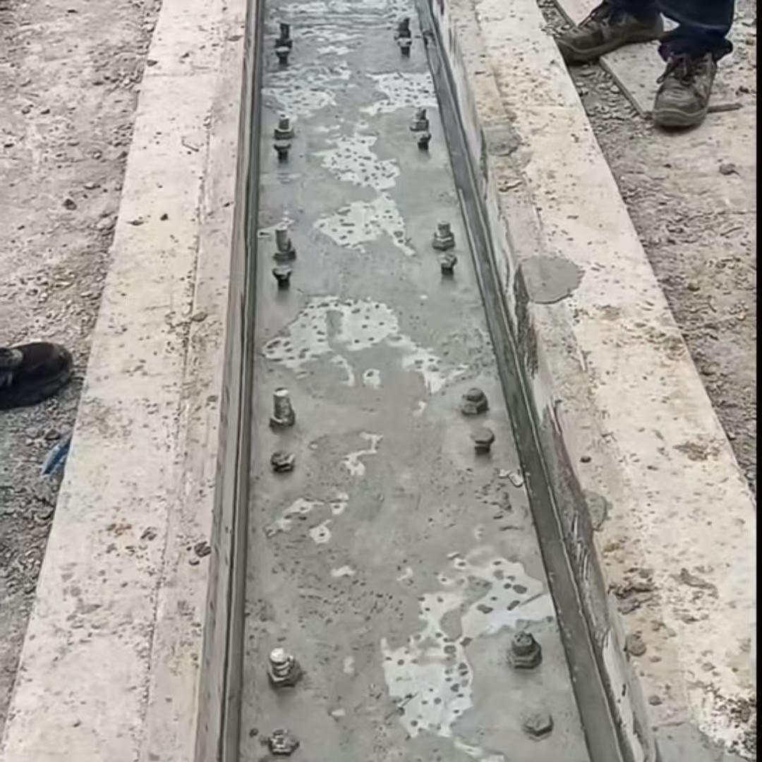 商州港口码头起重机龙门吊重型机械设备稳固用早强快凝轨道胶泥
